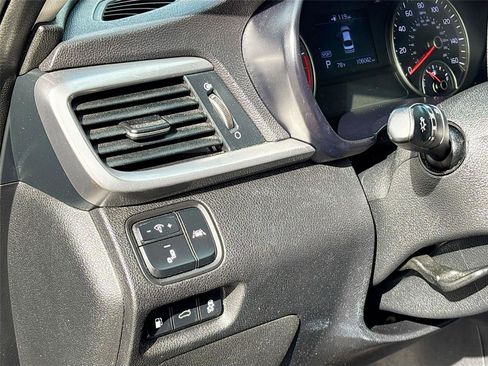 Used 2019 Kia Optima LX image 9