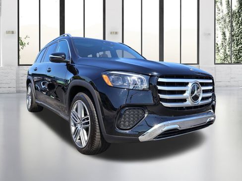 Certified 2025 Mercedes-Benz GLS 450 4MATIC image 7
