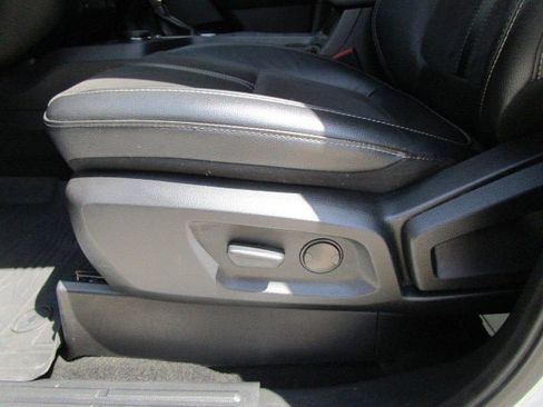 Used 2023 Ford Ranger Lariat w/ Tremor Off-Road Package image 12