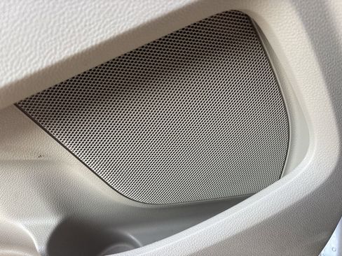 Used 2018 Ford Explorer FWD image 19