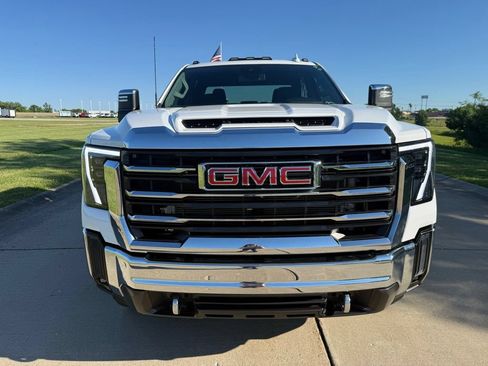 Used 2024 GMC Sierra 3500 SLT w/ LPO, GMC Protection Package AWD/4WD image 10