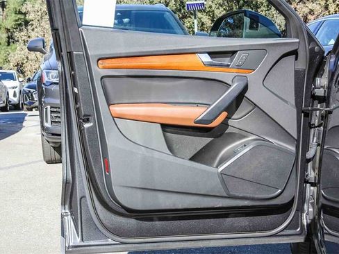 Used 2022 Audi Q5 2.0T Premium image 22