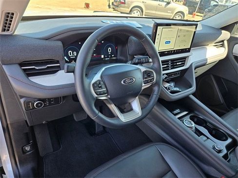 Certified 2025 Ford Explorer Active w/ Active Comfort Package image 9