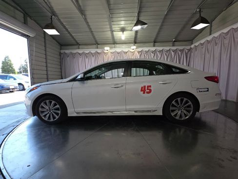 Used 2017 Hyundai Sonata Sport image 6