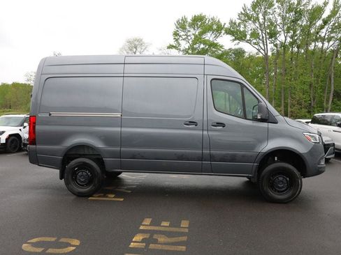 Used 2023 Mercedes-Benz Sprinter 2500 image 6