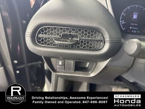 Used 2023 Honda HR-V LX image 15