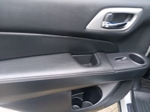 Used 2020 Nissan Pathfinder SL image 20