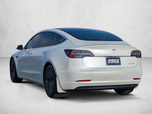 Used 2020 Tesla Model 3 Performance image 8