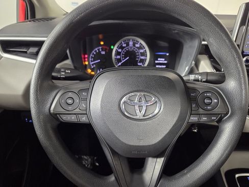 Used 2020 Toyota Corolla LE FWD image 16