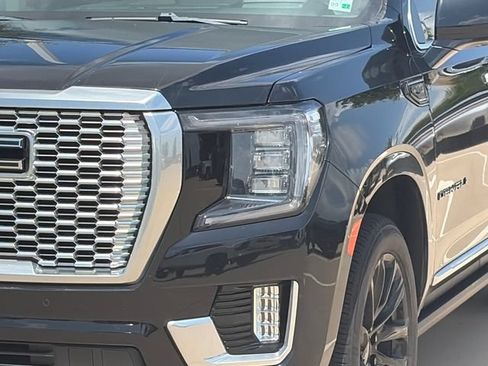 Used 2022 GMC Yukon XL Denali RWD image 4