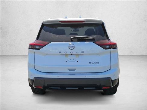 Used 2025 Nissan Rogue SL w/ Tech Package AWD/4WD image 5