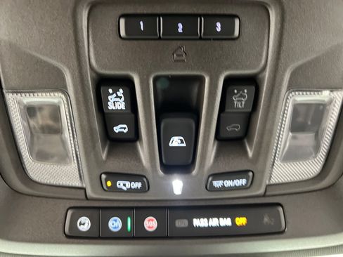 Used 2025 GMC Sierra 1500 Denali w/ Technology Package AWD/4WD image 65