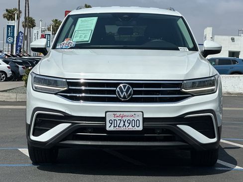 Certified 2023 Volkswagen Tiguan SE FWD image 9