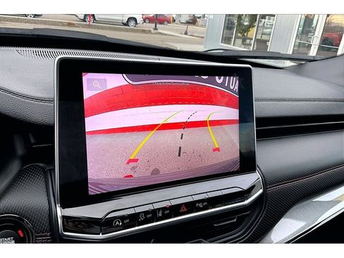 Used 2023 Jeep Compass Trailhawk image 24