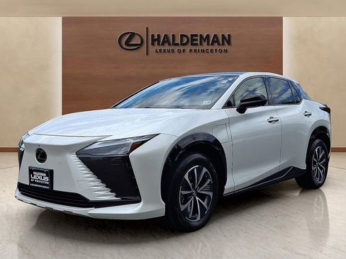 Used 2024 Lexus RZ 450e Premium w/ Technology Package AWD/4WD image 3