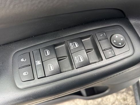 Used 2016 Jeep Grand Cherokee Laredo w/ Quick Order Package 23E image 16