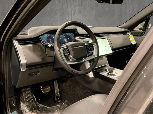 New 2026 Land Rover Range Rover SE image 7