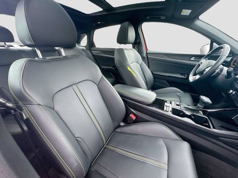 Certified 2025 Kia K5 GT FWD image 32
