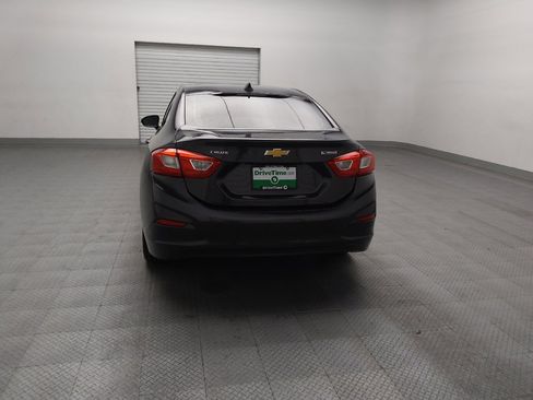 Used 2017 Chevrolet Cruze Premier image 6