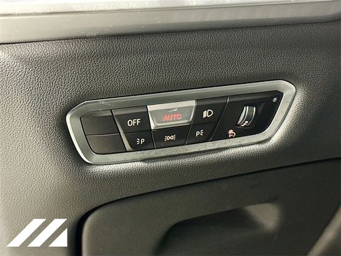 Used 2023 BMW X7 xDrive40i w/ M Sport Package image 10
