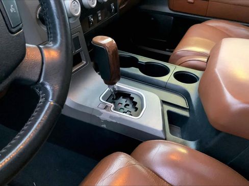 Used 2011 Toyota Tundra Limited w/ Memory Pkg image 16