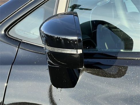 Certified 2026 Chrysler Pacifica Select w/ S Appearance Package image 40