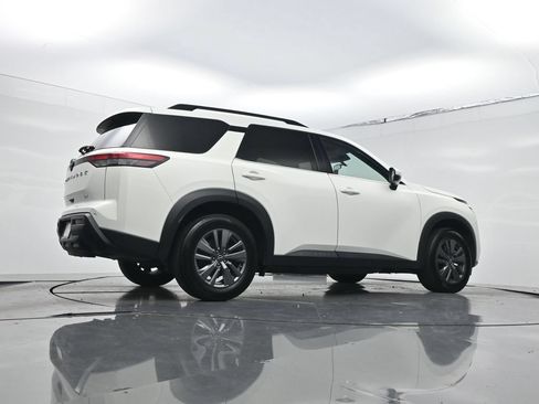 Used 2023 Nissan Pathfinder SV FWD image 21