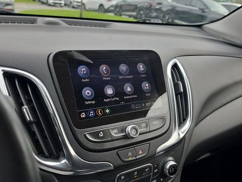 Used 2024 Chevrolet Equinox LT FWD image 25