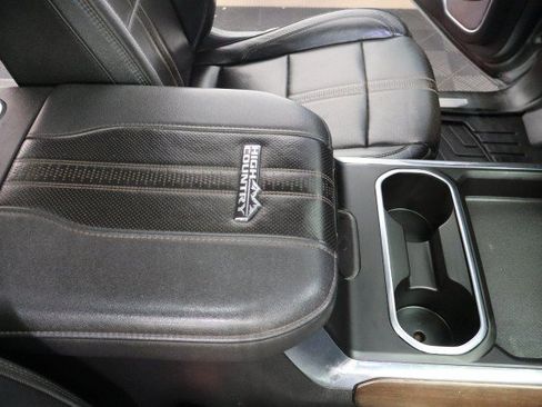 Used 2024 Chevrolet Silverado 2500 High Country w/ High Country Premium Package AWD/4WD image 66