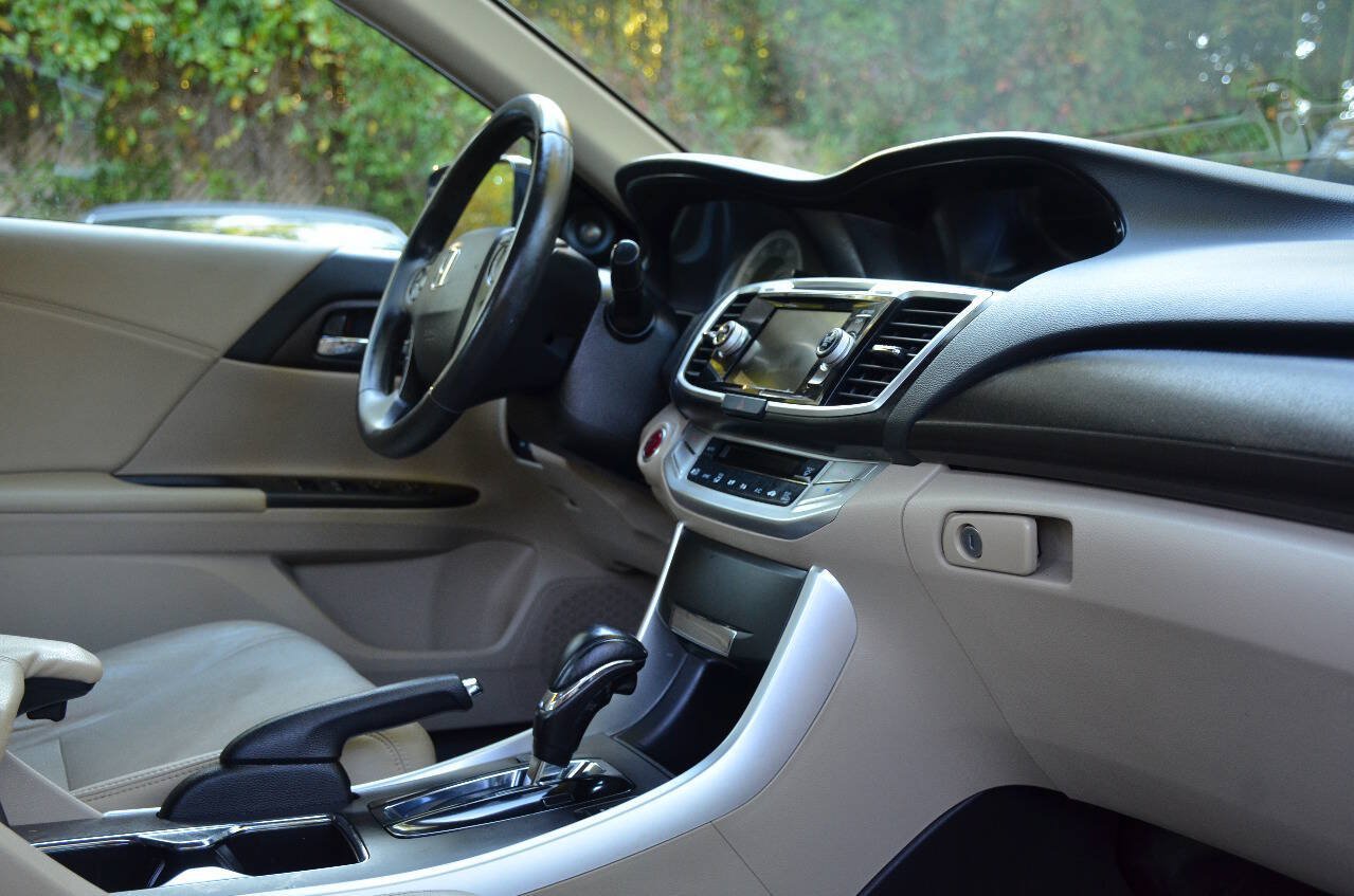 Used 2014 Honda Accord EX-L image 11