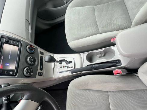 Used 2013 Toyota Corolla LE image 23