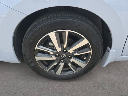 Used 2024 Nissan Versa SV w/ Trunk Package image 23