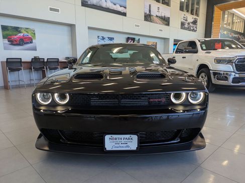 Used 2022 Dodge Challenger SRT Hellcat image 8