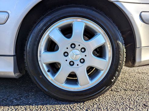 Used 2002 Mercedes-Benz CLK 320 Cabriolet image 50