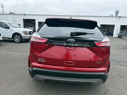Used 2024 Ford Edge SEL w/ Convenience Package AWD/4WD image 4