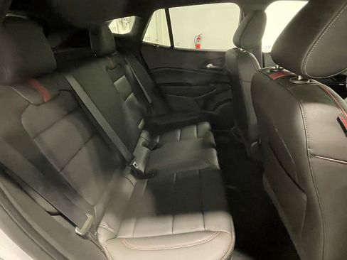 Used 2025 Chevrolet Trax RS image 25