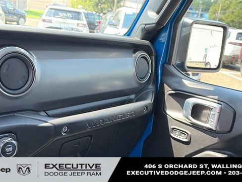Used 2023 Jeep Wrangler Sport AWD/4WD image 18