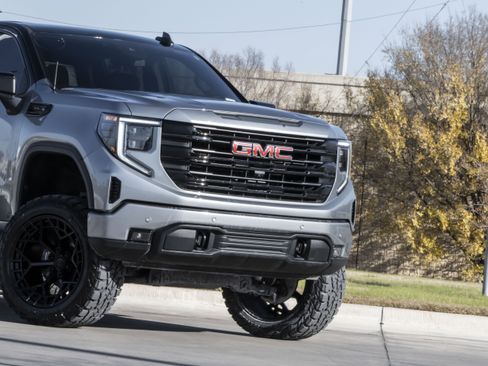 Used 2025 GMC Sierra 1500 Elevation image 6