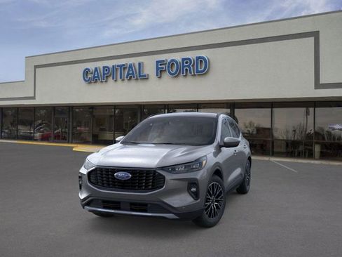 Used 2024 Ford Escape SE w/ PHEV Premium Package image 2