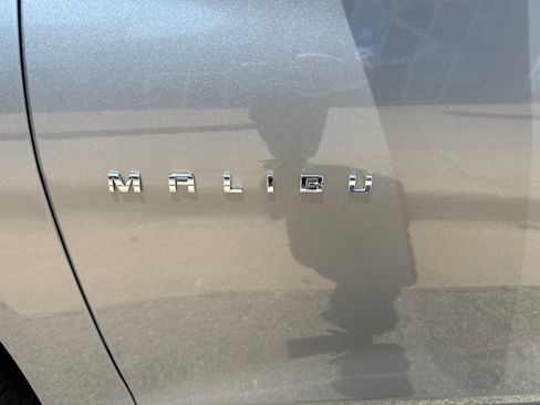 Used 2024 Chevrolet Malibu LT FWD image 9