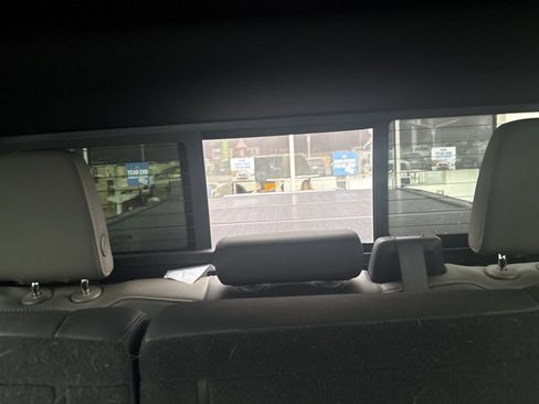 Used 2025 Chevrolet Silverado 1500 ZR2 w/ Technology Package image 38