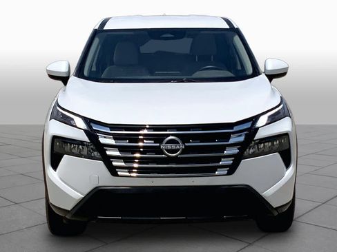 Used 2025 Nissan Rogue SV AWD/4WD image 4