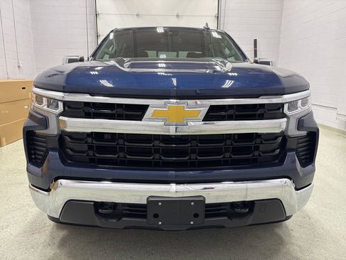 Used 2023 Chevrolet Silverado 1500 LT AWD/4WD image 10