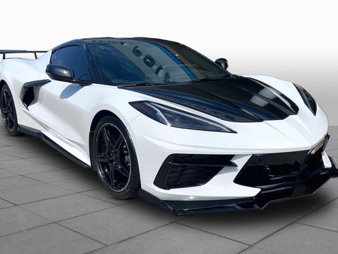Used 2023 Chevrolet Corvette Stingray Preferred Cpe w/ 2LT RWD image 3