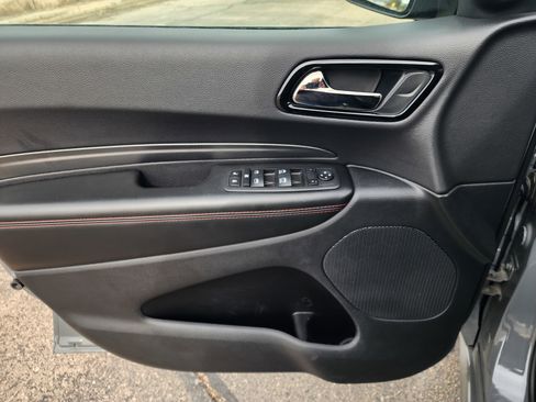 Used 2025 Dodge Durango R/T w/ Blacktop Package AWD/4WD image 18