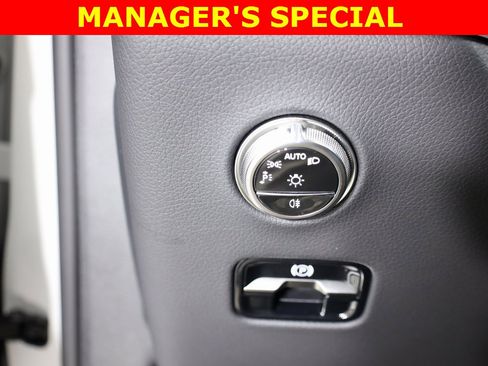 Certified 2025 Mercedes-Benz GLC 300 4MATIC image 13