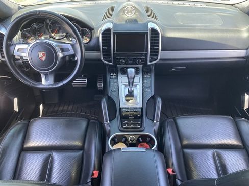 Used 2012 Porsche Cayenne Turbo AWD/4WD image 14