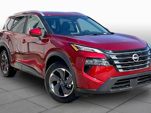 Used 2025 Nissan Rogue SV w/ SV Premium Package FWD image 3