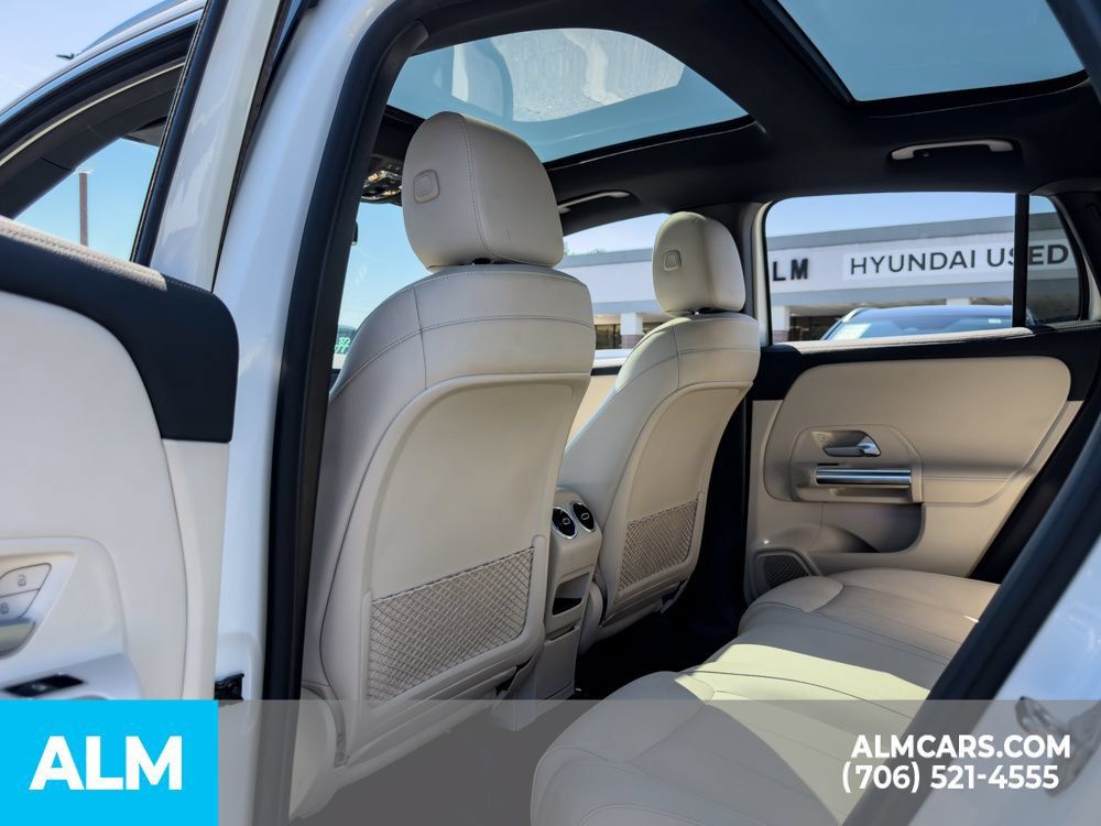 Used 2021 Mercedes-Benz GLA 250 w/ Premium Package image 11