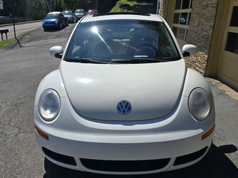 Used 2008 Volkswagen Beetle Triple White Edition FWD image 19